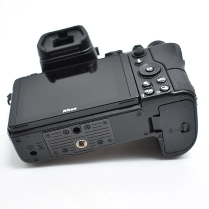 Nikon Z7 45.7MP fullframe Mirrorless Digital Camera Body