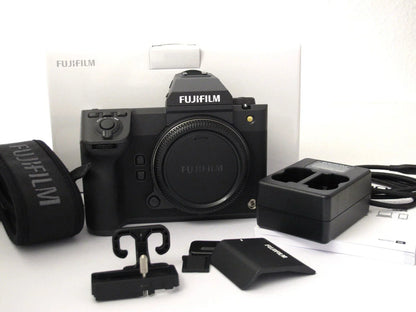 Fujifilm GFX100 II – Excellent Condition | Only 180 Shutter Count